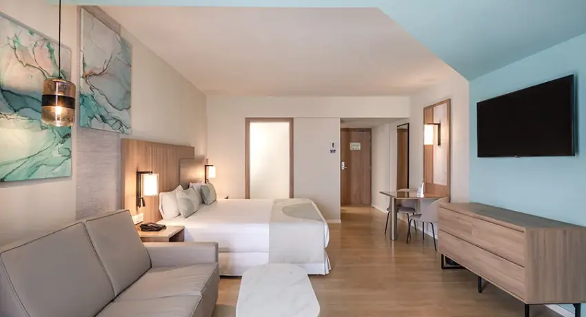 Jr. Suite con vista mar lateral